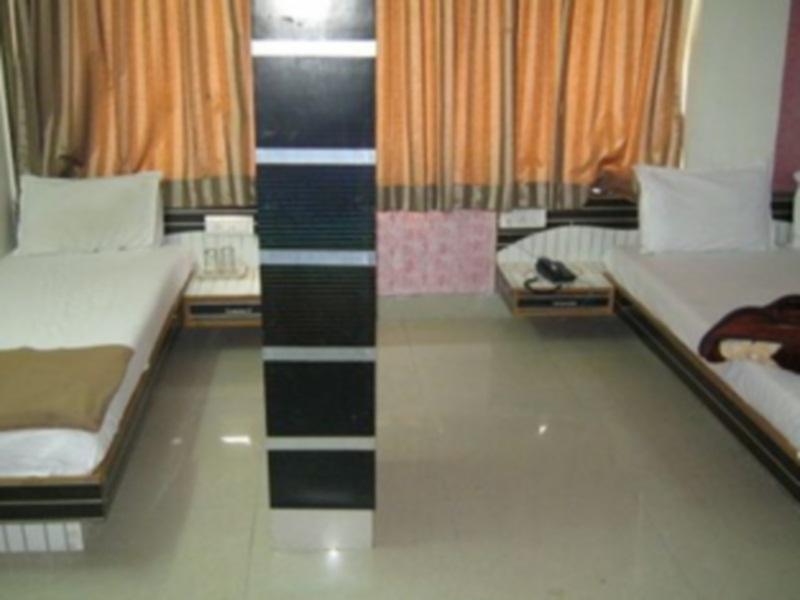 Angan Residency Hotell Ahmedabad Exteriör bild